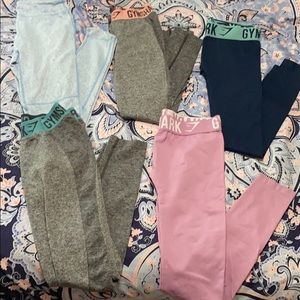 BUNDLE OF LEGGINGS AND SPORTS BRA